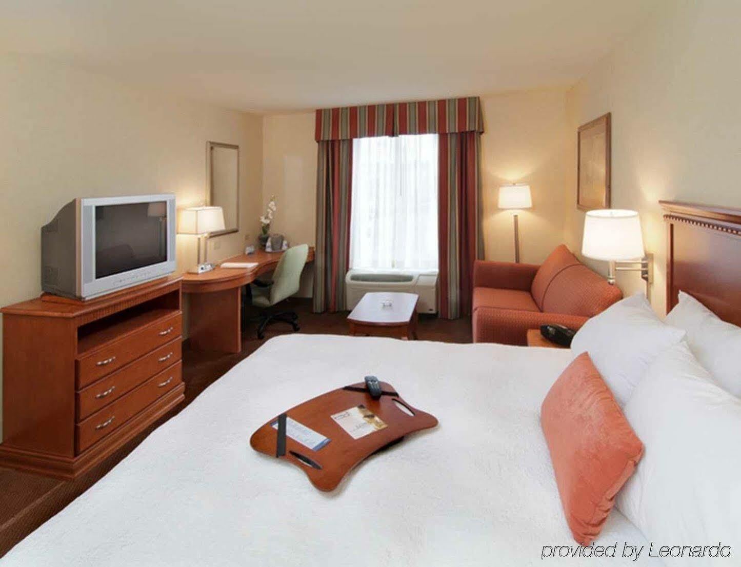 Hampton Inn Belle Vernon Экстерьер фото